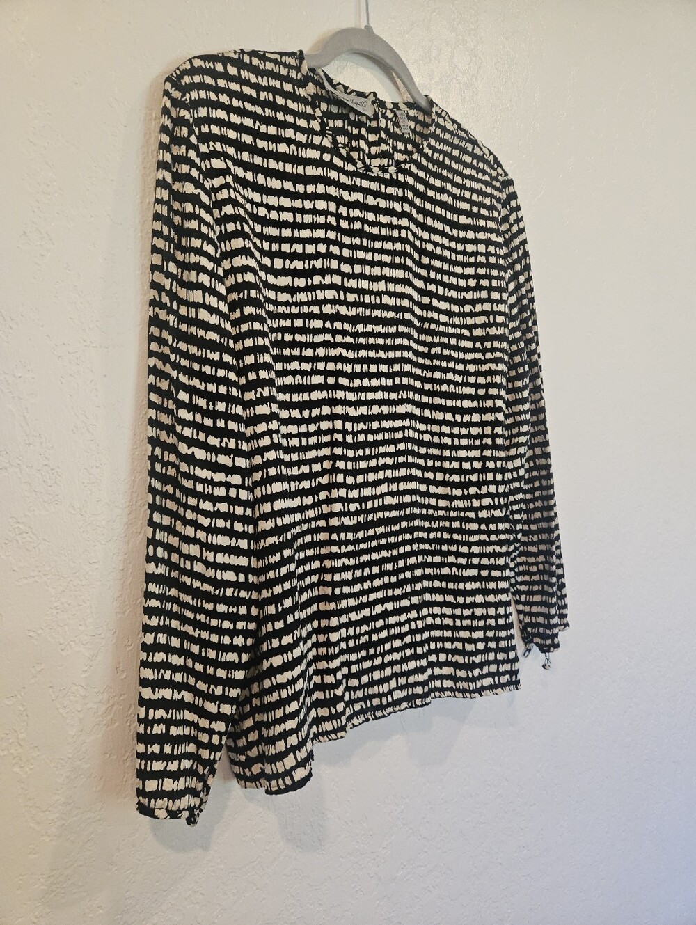 Rare Vintage Adrianna Papell 100% Silk Long Sleeve Blouse Black White Size 12.